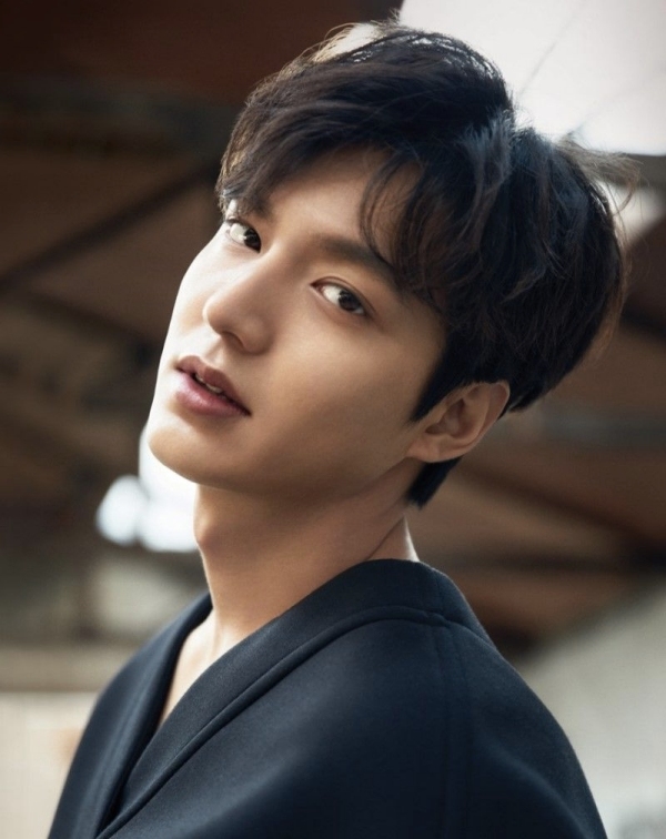 Lee Min Ho bị &quot;phốt&quot; lái máy bay, cặp kè phụ nữ giàu có để được bao nuôi? - Ảnh 5.