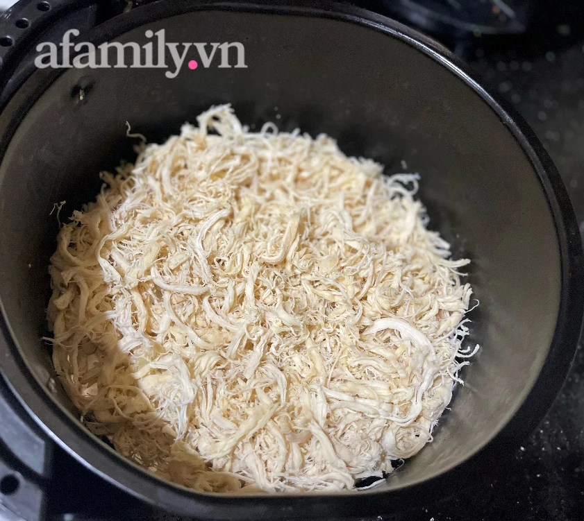 Ở đ&acirc;y c&oacute; c&aacute;ch l&agrave;m ruốc nh&agrave;n t&ecirc;nh m&agrave; ngon lạ bằng nồi chi&ecirc;n kh&ocirc;ng dầu, chị em lấy nồi ra thử ngay th&ocirc;i! - Ảnh 6.