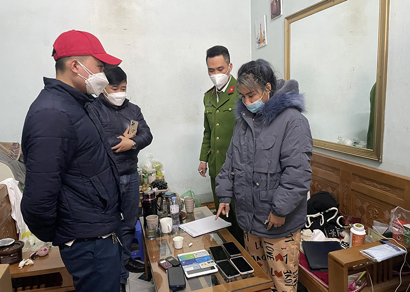 Bắt bà chủ Vân Anh Store vì chiếm đoạt tiền khách hàng - Ảnh 1. Bắt bà chủ Vân Anh Store vì chiếm đoạt tiền khách hàng - Ảnh 1.