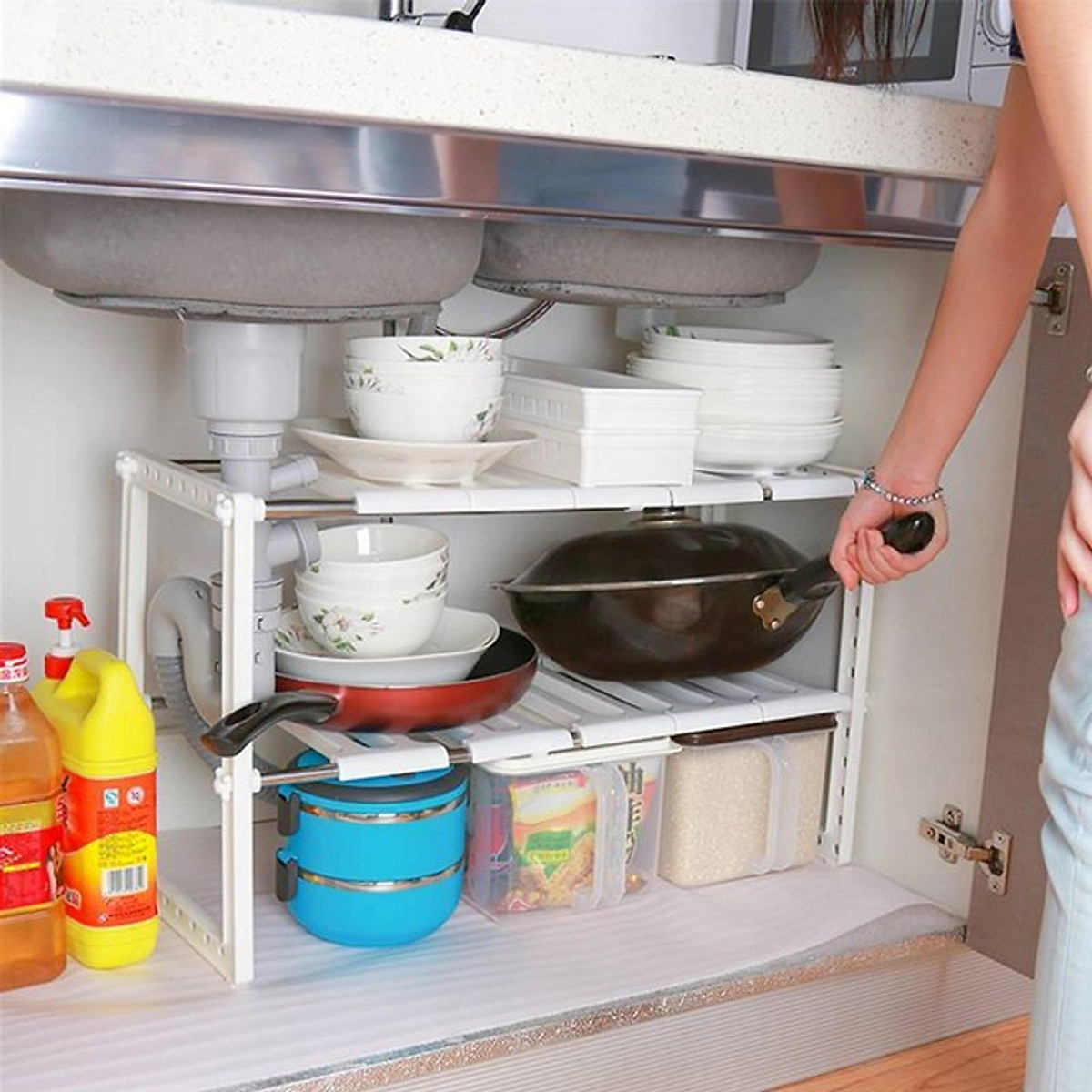 Raise the storage level for the family kitchen with beautiful small accessories at an 