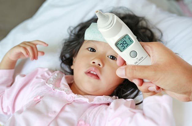 DIỄN BIẾN DỊCH NGÀY 10/3: "Omicron tàng hình" đang lây lan mạnh ở Hà Nội, TPHCM nguy hiểm như thế nào? - Ảnh 1. DIỄN BIẾN DỊCH NGÀY 10/3: "Omicron tàng hình" đang lây lan mạnh ở Hà Nội, TPHCM nguy hiểm như thế nào? - Ảnh 1.