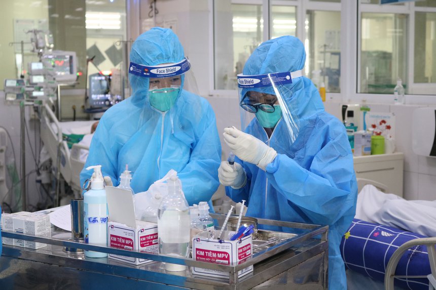 DIỄN BIẾN DỊCH NGÀY 10/3: "Omicron tàng hình" đang lây lan mạnh ở Hà Nội, TPHCM nguy hiểm như thế nào? - Ảnh 2. DIỄN BIẾN DỊCH NGÀY 10/3: "Omicron tàng hình" đang lây lan mạnh ở Hà Nội, TPHCM nguy hiểm như thế nào? - Ảnh 2.