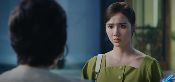 Loving the sunny day on episode 6: Mrs. Nhung insulted Trang again in the middle of the party, too disappointed, the female lead returned and quit - Photo 3.