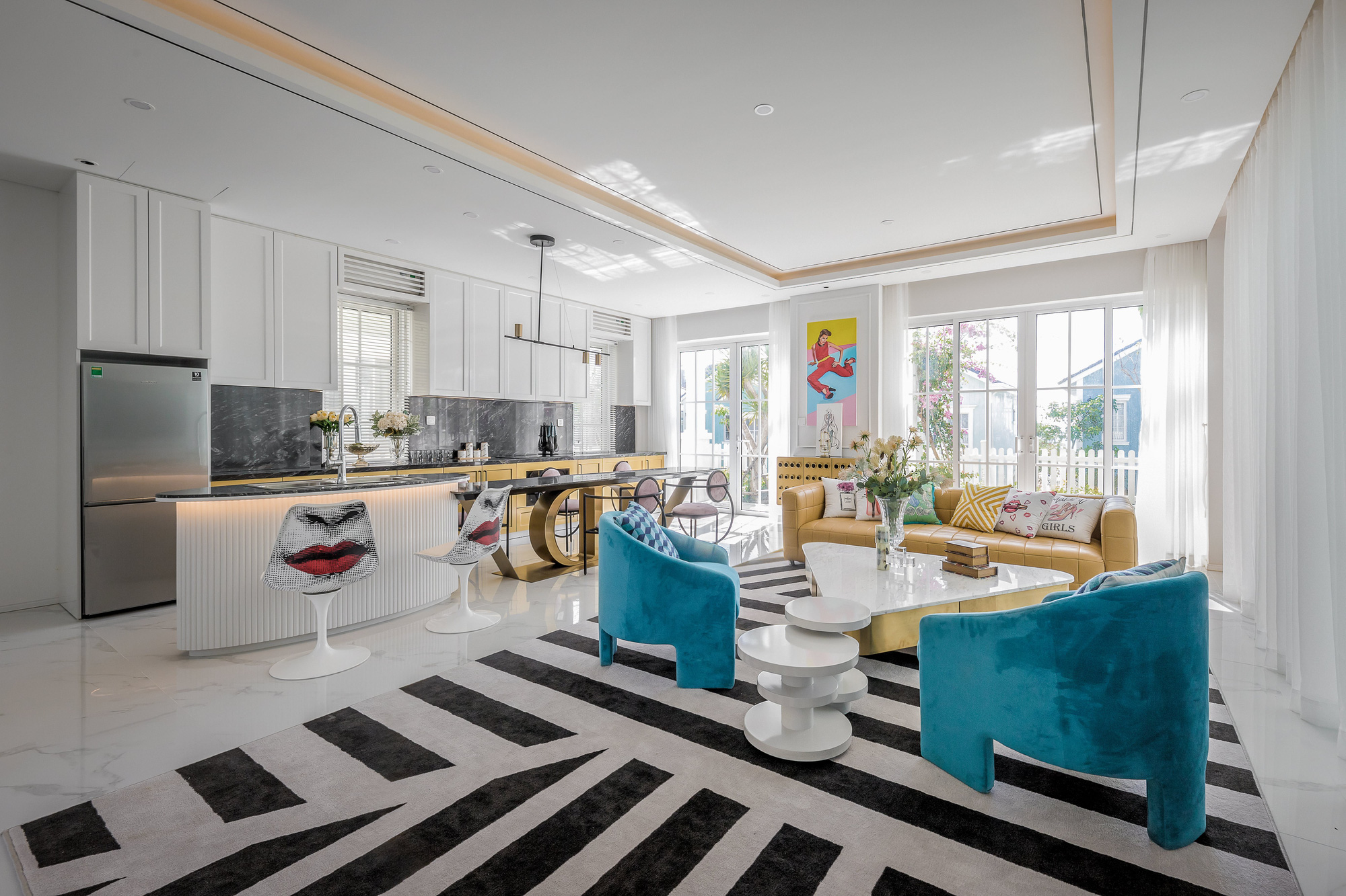Căn villa 280m² trang bị nội thất giá 3 tỷ đẹp như bản giao hưởng nghệ thuật đương đại bên bờ biển Phan Thiết - Ảnh 7. Căn villa 280m² trang bị nội thất giá 3 tỷ đẹp như bản giao hưởng nghệ thuật đương đại bên bờ biển Phan Thiết - Ảnh 7.