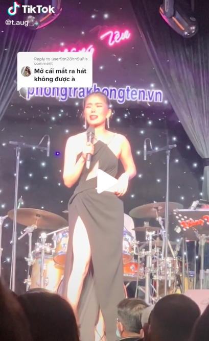 Le Quyen wears a very dangerous dress with a deep slit, speaks directly to people who criticize harshly, the act of talking while pulling the skirt attracts attention - Photo 3.