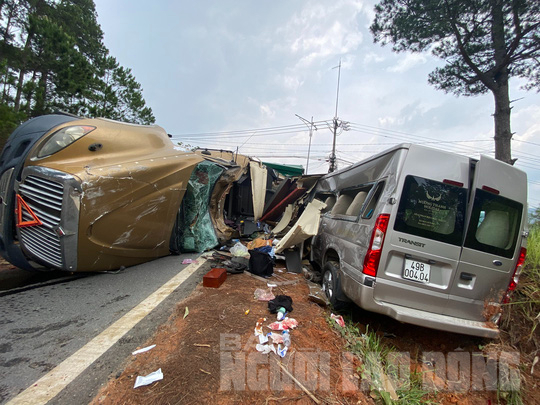 Serious accident on Mimosa Pass Da Lat, 7 people injured - Photo 4.