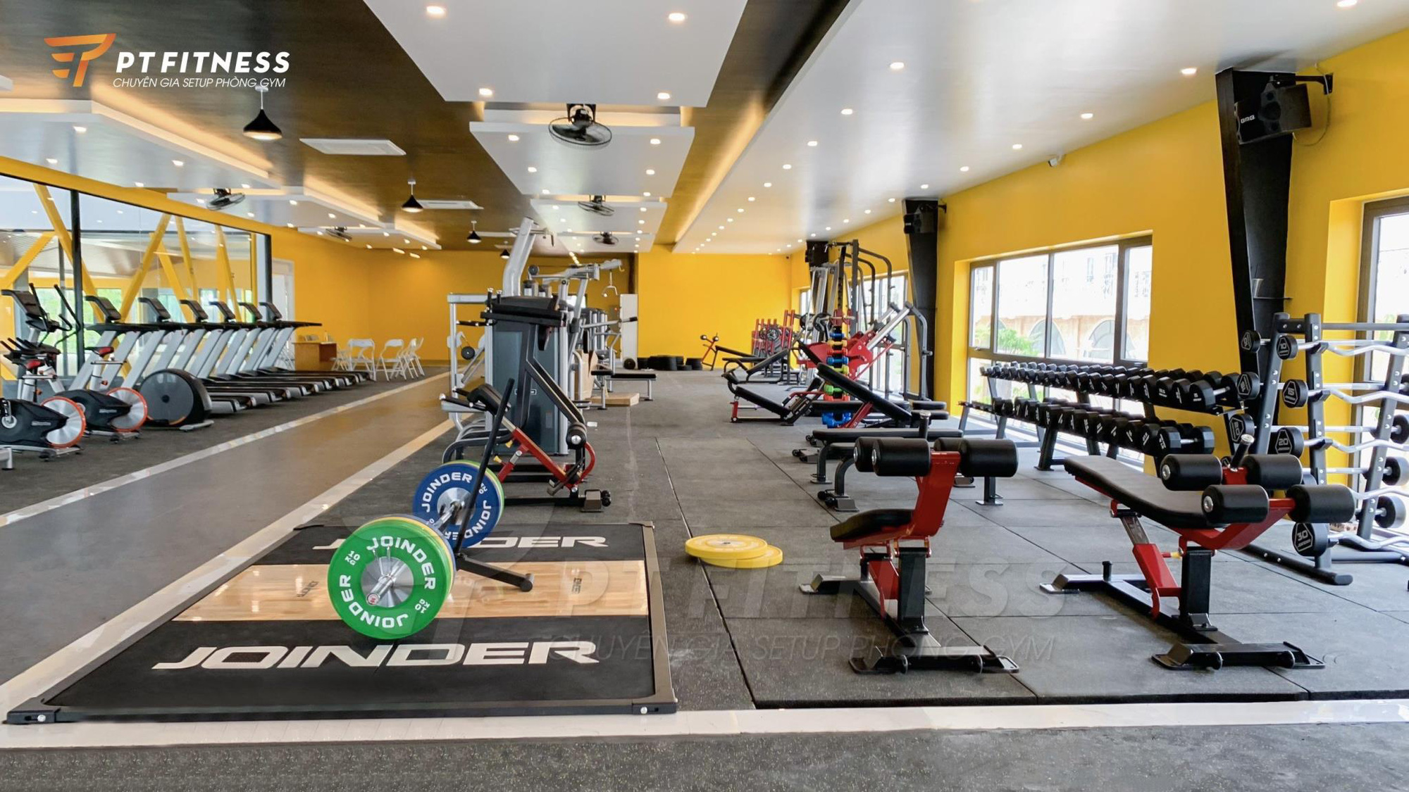 Nên tập gym tại nhà hay ở phòng tập? - Ảnh 2.