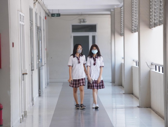 TPHCM công bố chỉ tiêu tuyển sinh lớp 10 chuyên, trường chuyên - Ảnh 1. TPHCM công bố chỉ tiêu tuyển sinh lớp 10 chuyên, trường chuyên - Ảnh 1.