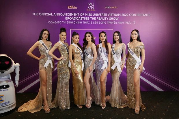 Strange on the red carpet Miss Universe Vietnam: Contestants are not so bad that they wear the crown and wear a heavy O DE!  - Photo 2.