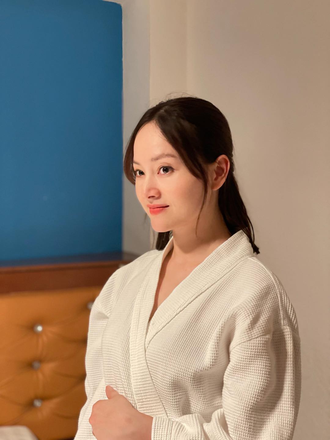 Con g&aacute;i "b&agrave; Nga b&aacute;n b&uacute;n ri&ecirc;u" của Thương ng&agrave;y nắng về trong phim chật vật, ngo&agrave;i đời vừa giỏi vừa xinh: Thời đi học kh&ocirc;ng học th&ecirc;m, th&agrave;nh t&iacute;ch vẫn qu&aacute; ĐỈNH - Ảnh 2.