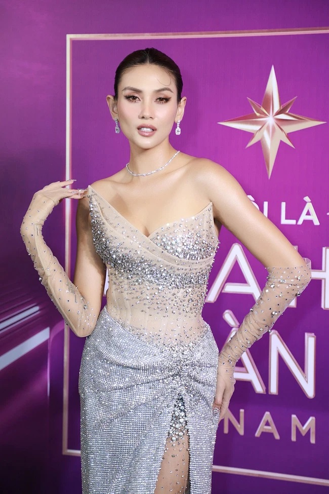 The contestant of Miss Universe Vietnam makes everyone 