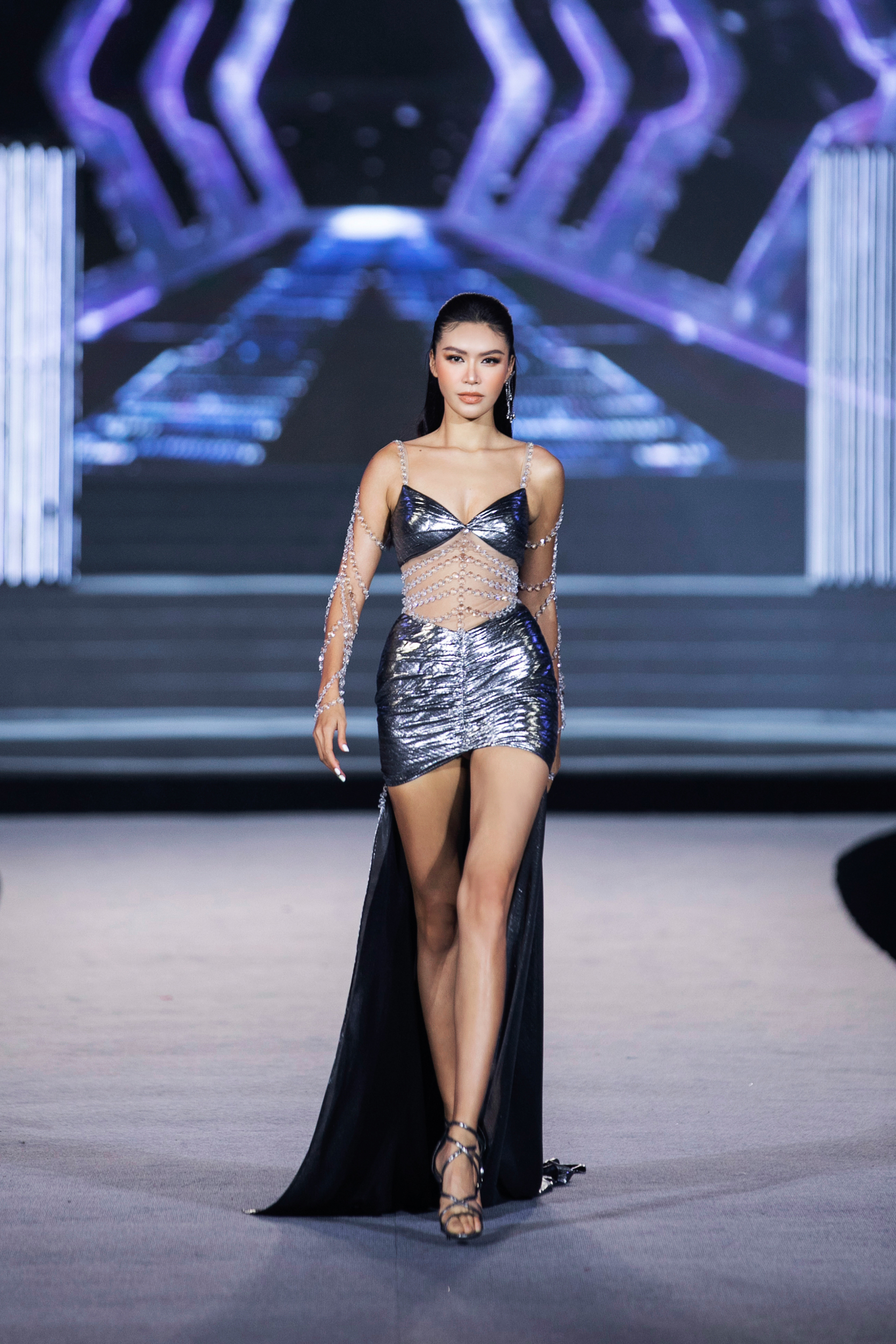 Quân đoàn hoa hậu đọ sắc gắt trong sự kiện Miss World: Lương Thuỳ Linh - Tiểu Vy khoe body nét căng, spotlight là 1 cặp đôi sắp cưới! - Ảnh 2.