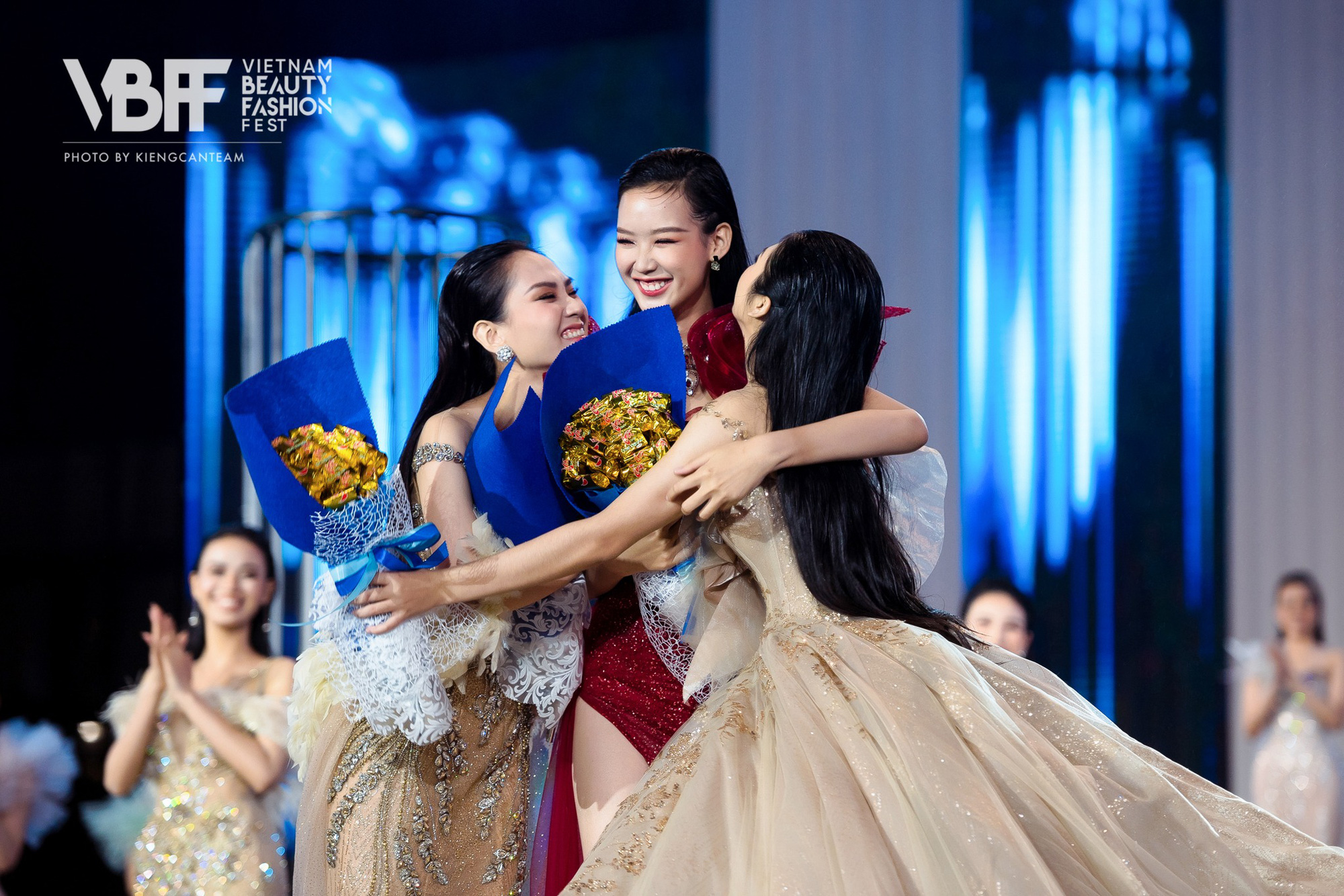 Đọ sắc cùng thí sinh đầu tiên vào top 20 Miss World Việt, Lương Thuỳ Linh bị lấn át 1 điều nhưng đây là điểm cứu lại! - Ảnh 4.