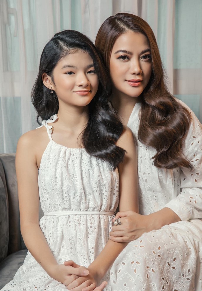 Hội con gái gen Z của sao Vbiz: Mỹ Anh đầy triển vọng, Lọ Lem sở hữu visual chuẩn Hoa hậu và 1 ái nữ cao "khủng" dù mới 14 tuổi! - Ảnh 9. Hội con gái gen Z của sao Vbiz: Mỹ Anh đầy triển vọng, Lọ Lem sở hữu visual chuẩn Hoa hậu và 1 ái nữ cao "khủng" dù mới 14 tuổi! - Ảnh 9.