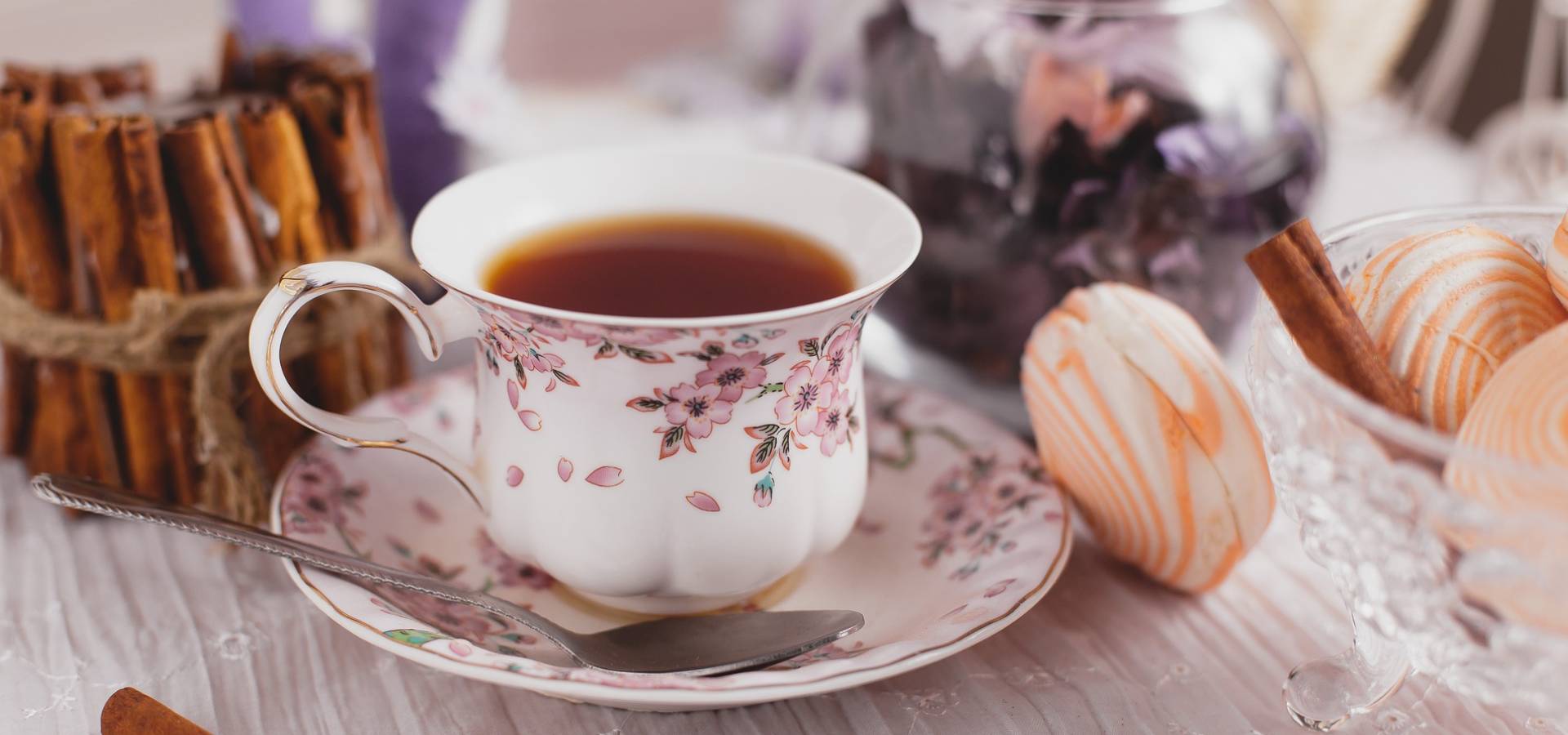 Đi chợ mua cốc uống nước, kh&ocirc;ng n&ecirc;n lựa chọn 3 loại n&agrave;y d&ugrave; rẻ đến mấy, coi chừng rước cả "ổ độc tố" g&acirc;y bệnh cho cả nh&agrave; - Ảnh 1.