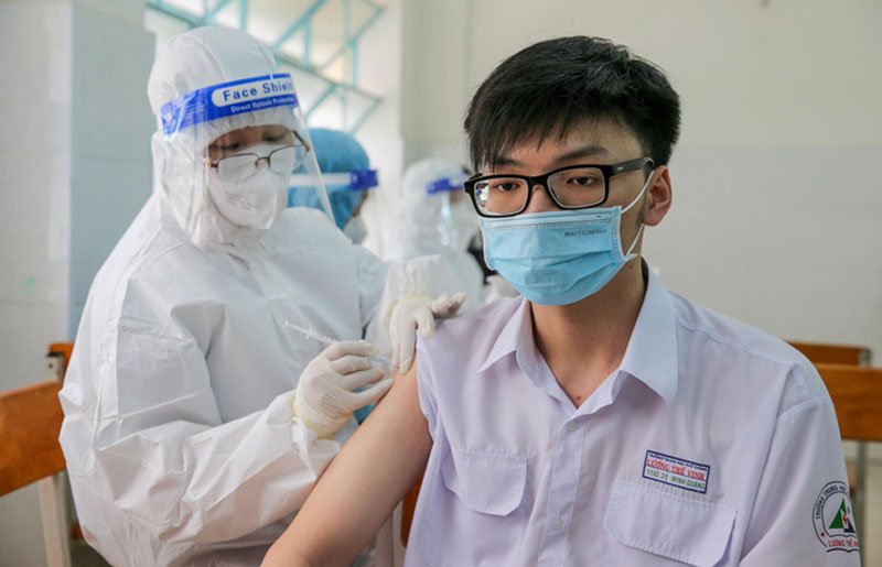 Có nên lùi lịch tiêm vaccine khác khi trùng lịch tiêm với vaccine COVID-19? - Ảnh 1. Có nên lùi lịch tiêm vaccine khác khi trùng lịch tiêm với vaccine COVID-19? - Ảnh 1.