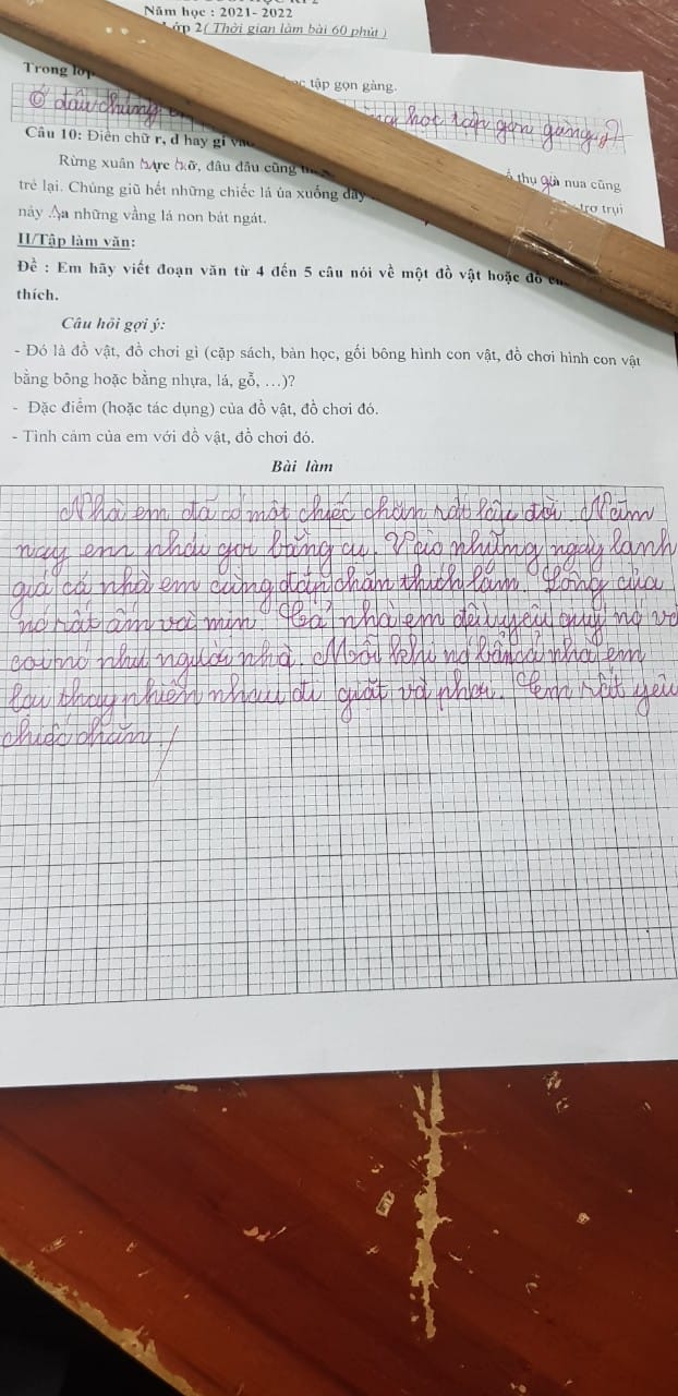 Học sinh tiểu học làm văn tả CHIẾC CHĂN, mới đọc 2 câu đầu, cô giáo cười chảy nước mắt: LỘ luôn cả &quot;BÍ MẬT&quot; gia đình - Ảnh 1.