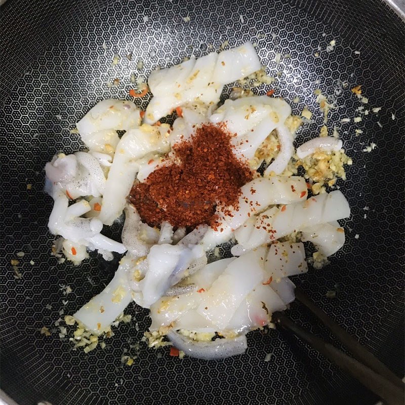 Bữa cơm m&agrave; c&oacute; m&oacute;n n&agrave;y th&igrave; đảm bảo cả nh&agrave; đều xu&yacute;t xoa khen ngon: Thao t&aacute;c đơn giản, chưa tới 20 ph&uacute;t l&agrave; xong! - Ảnh 6.