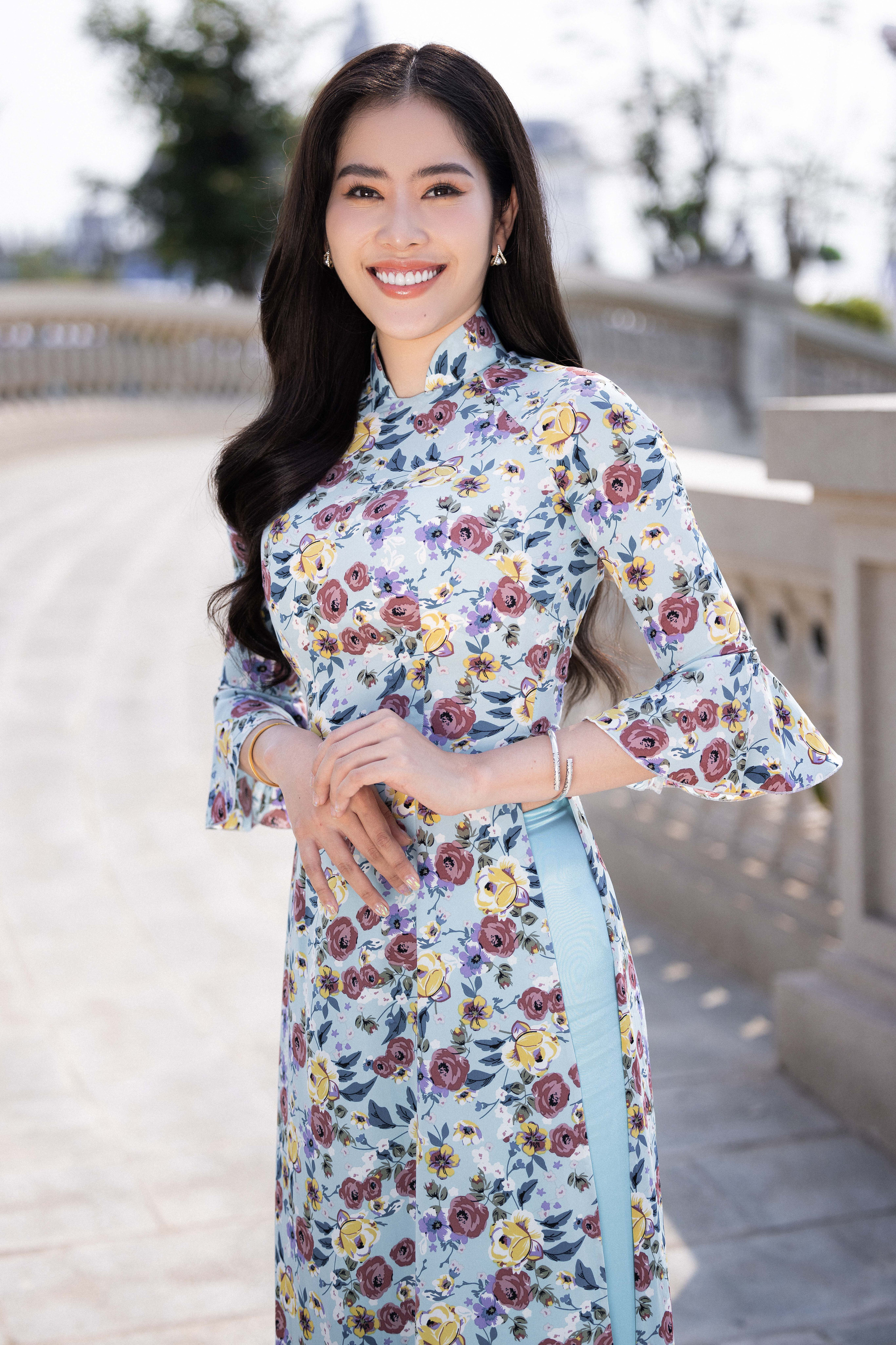 Nam Em cùng dàn thí sinh Hoa hậu Thế giới Việt Nam khoe sắc trong tà áo dài trước đêm Chung khảo quan trọng - Ảnh 6.