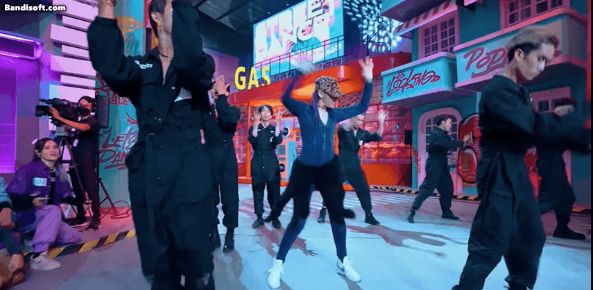 Bảo Anh mới mở màn Street Dance đã bị bảo như... múa dưỡng sinh, netizen thẳng thừng: Thua cả các TikToker nhảy! - Ảnh 2.