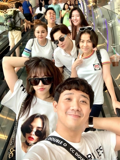 Hội bạn thân đình đám Vbiz: Gia đình Hoa Dâm Bụt coi nhau như ruột thịt, Hà Tăng có tình bạn triệu đô hơn một thập kỷ - Ảnh 13. Hội bạn thân đình đám Vbiz: Gia đình Hoa Dâm Bụt coi nhau như ruột thịt, Hà Tăng có tình bạn triệu đô hơn một thập kỷ - Ảnh 13.