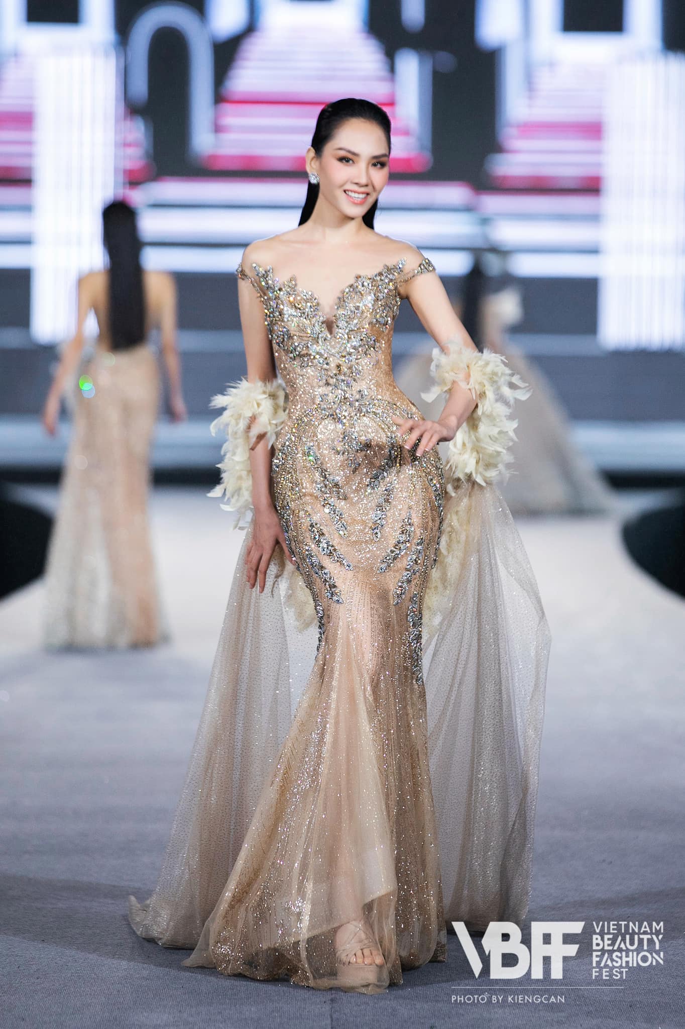 In tư Người đẹp tài năng Miss World Vietnam 2022: Học vấn nổi bật, trình tiếng Anh đỉnh nhất nhì dàn thí sinh - Ảnh 5.