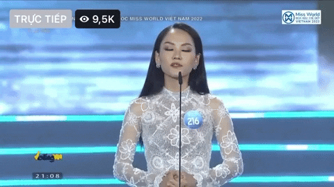 Thí sinh Miss World Vietnam 2022 ứng xử cực lưu loát, bắn tiếng Anh như gió ở đêm thi chung khảo: Hóa ra là nữ thần mặt mộc đạt IELTS 8.0 - Ảnh 2.