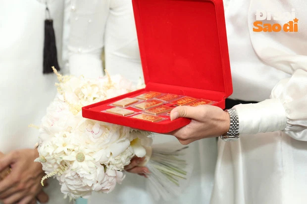 Hoá ra bạn thân tặng Phương Trinh Jolie 700 triệu trong lễ cưới chính là người trao cho em gái 100 cây vàng làm của hồi môn gây xôn xao MXH  - Ảnh 4.