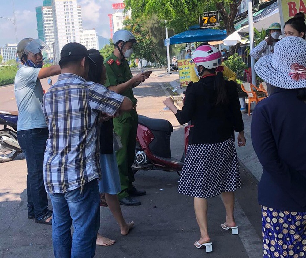The Chairman of the People's Committee of Quy Nhon City spoke out about the case that the diners were beaten by the owner of the pancake shop - Photo 2.