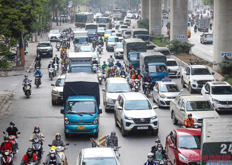 Phương án di chuyển nếu cửa ngõ Hà Nội ùn tắc dịp nghỉ lễ 30/4 - Ảnh 1.