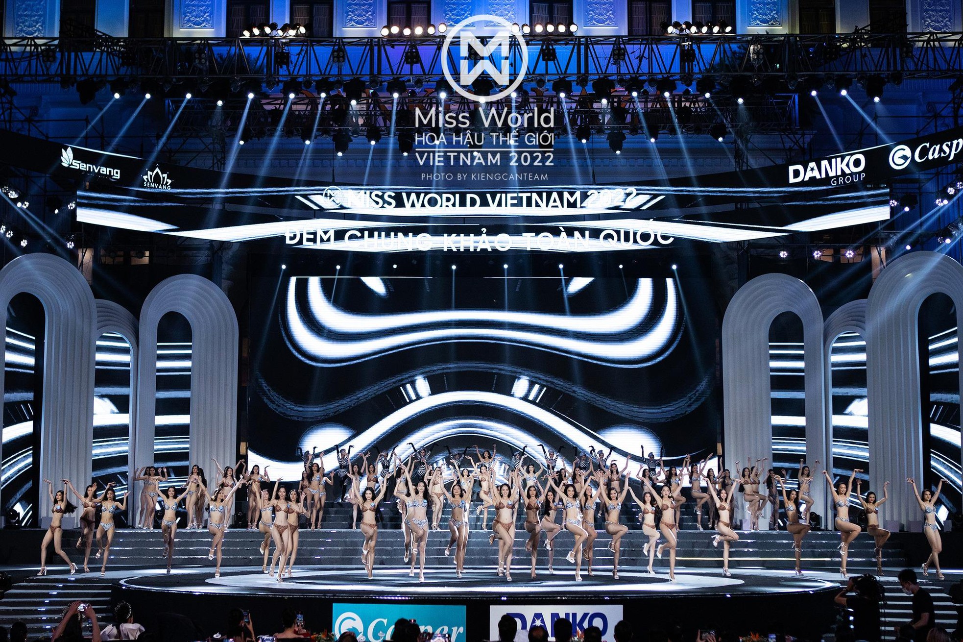 Nhìn lại màn đồng diễn bikini nóng bỏng đẹp mắt của top 45 Miss World Việt Nam 2022 - Ảnh 9.
