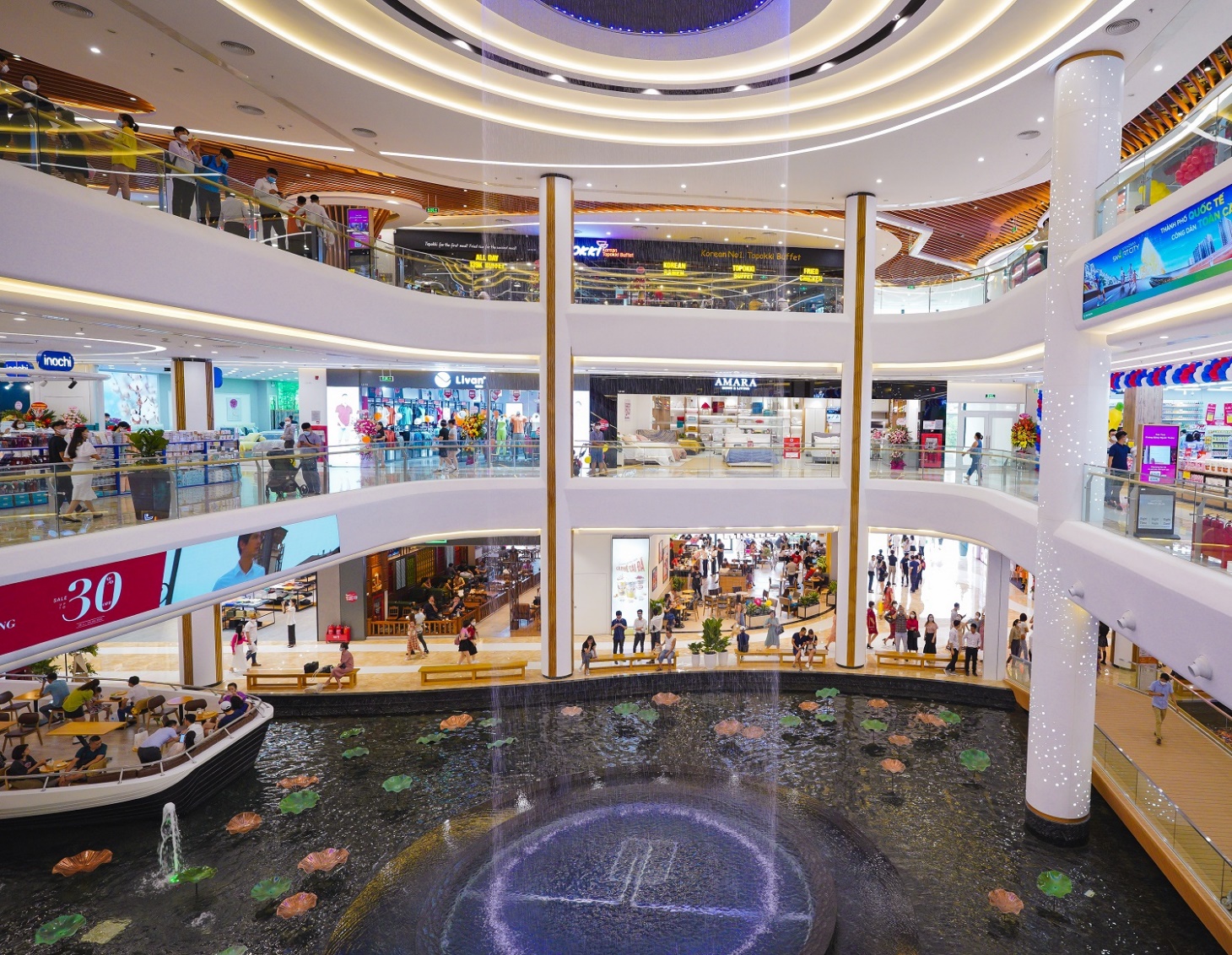 Opening of Vincom Mega Mall Smart City 