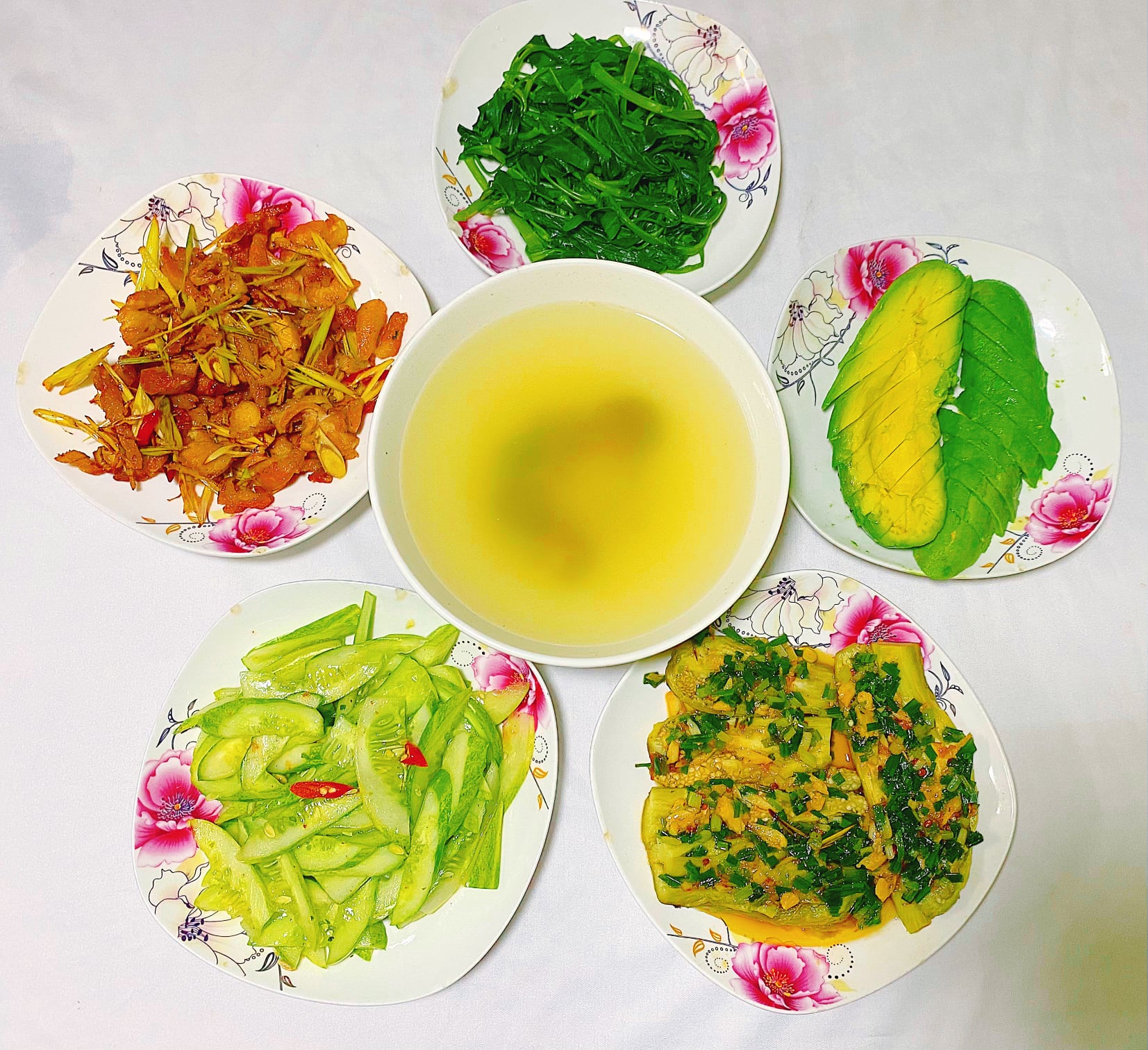 Mâm cơm - Ảnh 15. Mâm cơm - Ảnh 15.