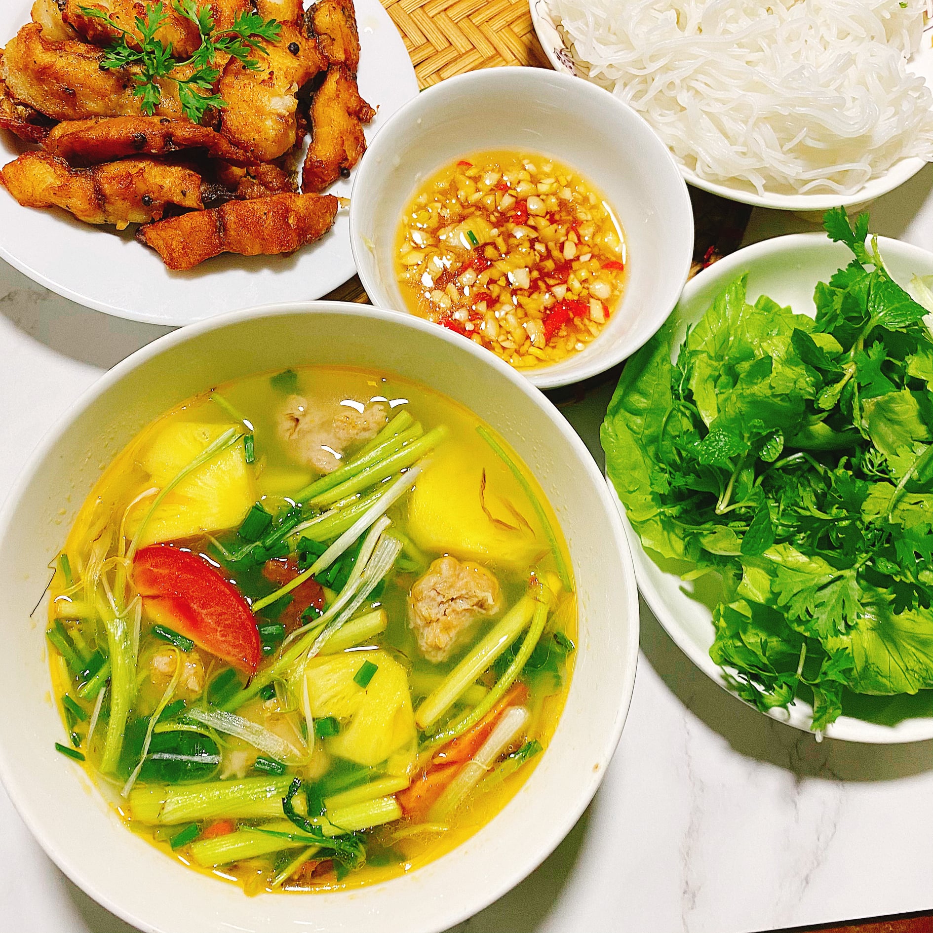 Mâm cơm - Ảnh 2. Mâm cơm - Ảnh 2.