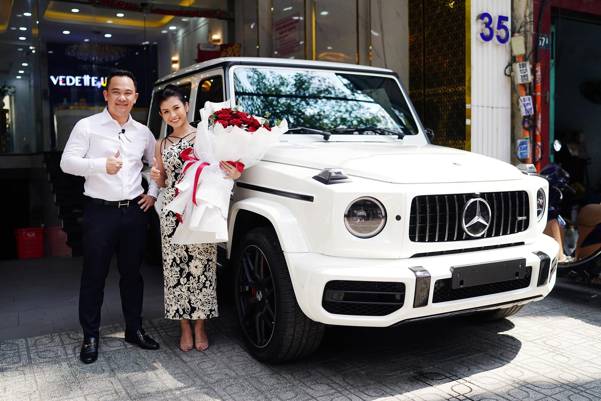 Cận cảnh xe MercedesAMG G63 giá 13 tỷ tại Việt Nam