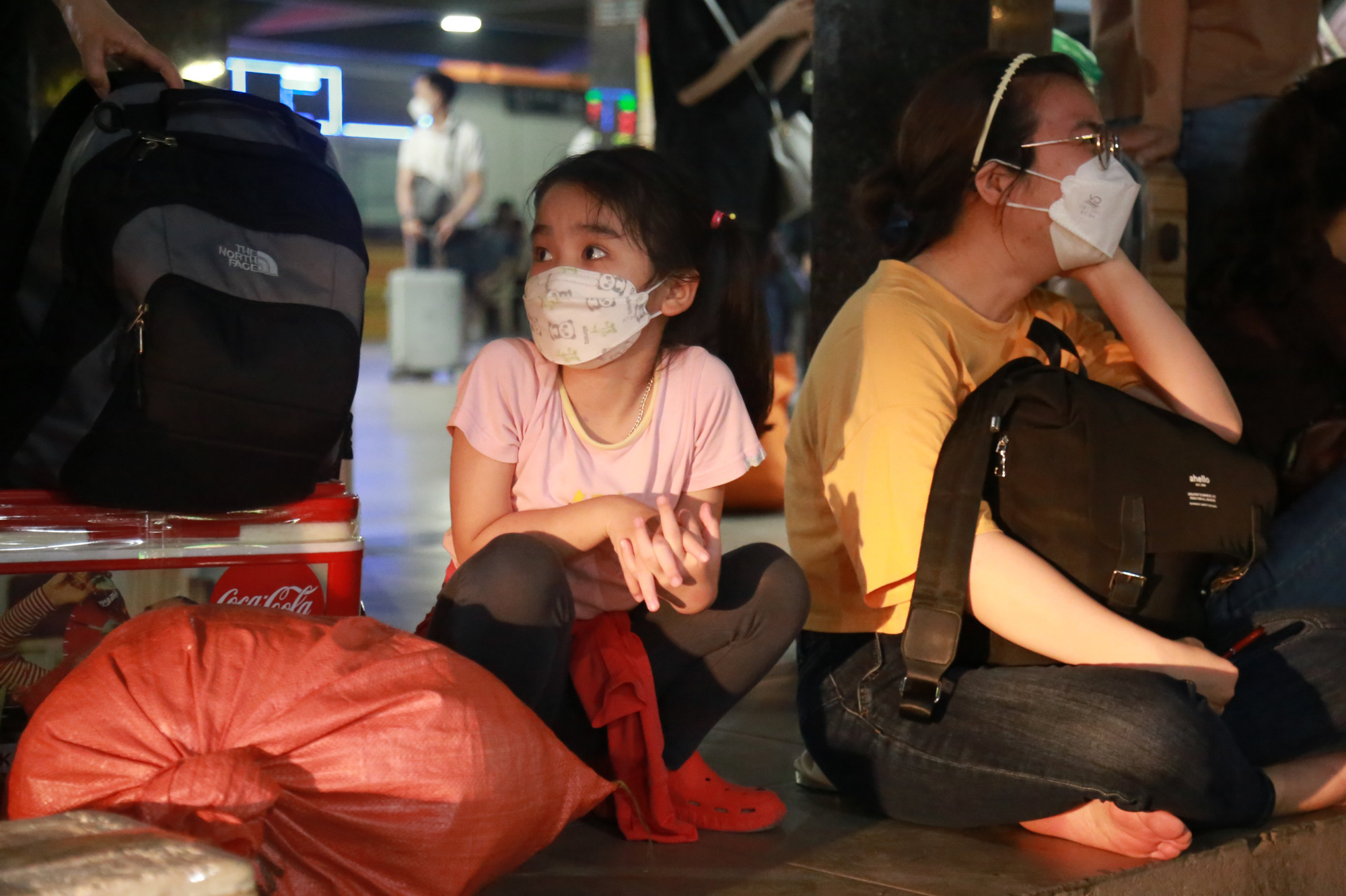Hanoi: Near midnight, people are still 