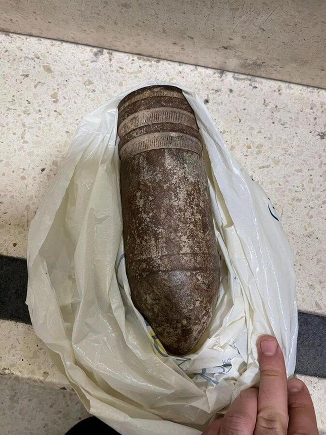 Israel: The airport was in turmoil because tourists brought artillery shells home as a souvenir - Photo 1.