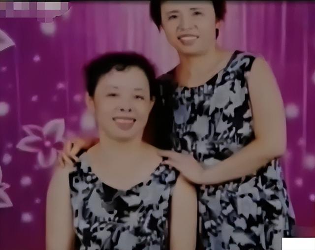 Good friends for 34 years, the two women suddenly wanted to find their identity, and finally broke down when they found out that they were twins - Photo 7.