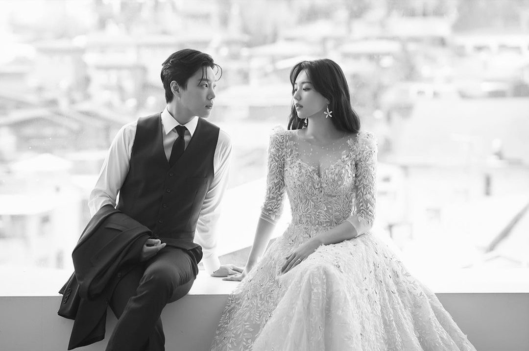 Showbiz Hàn được mùa cưới: Sau Hyun Bin và Son Ye Jin, có cặp đôi idol chốt đơn về chung nhà chỉ sau 1 năm hẹn hò - Ảnh 4.