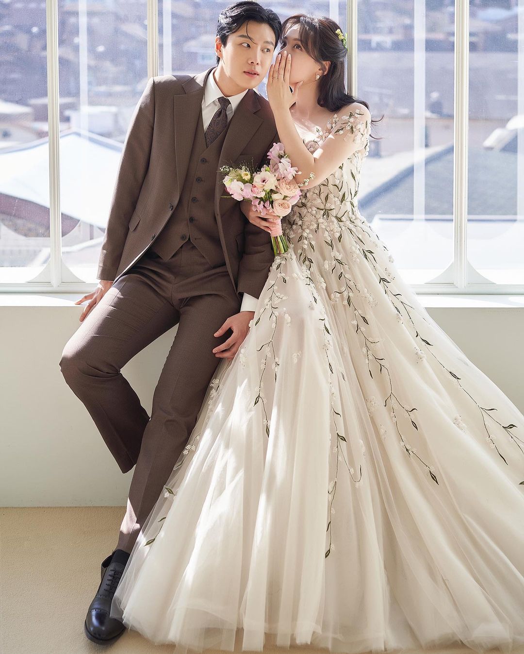 Showbiz Hàn được mùa cưới: Sau Hyun Bin và Son Ye Jin, có cặp đôi idol chốt đơn về chung nhà chỉ sau 1 năm hẹn hò - Ảnh 2.