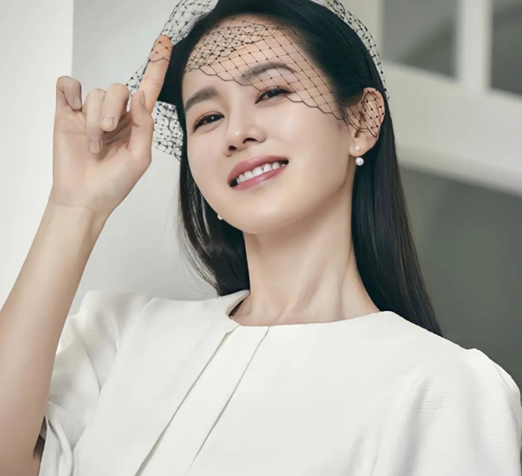 son ye jin 1649126598010526918891