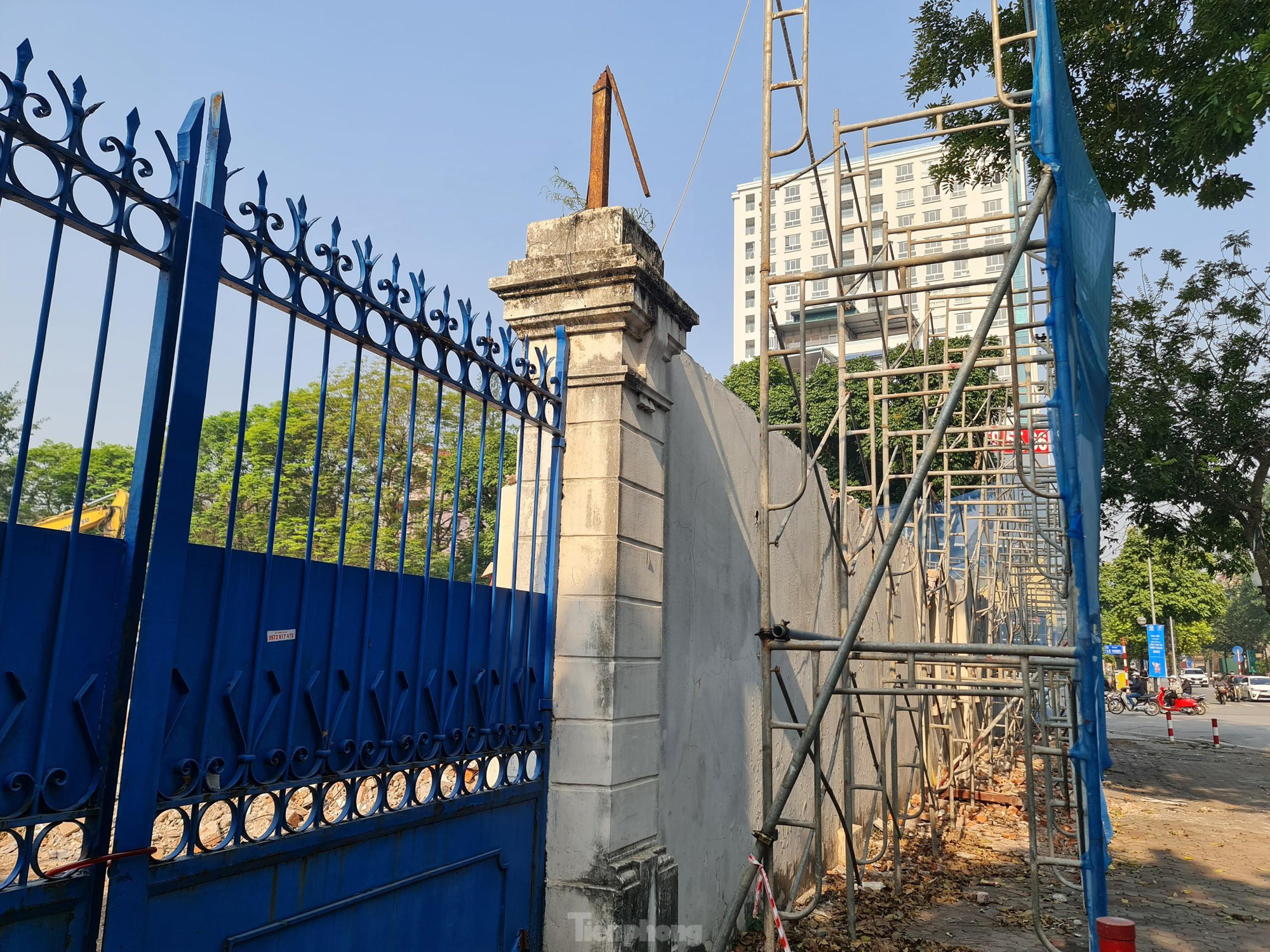 Cận cảnh công trình gần 100 năm trung tâm quận Ba Đình bị phá dỡ xây cao ốc - Ảnh 12.