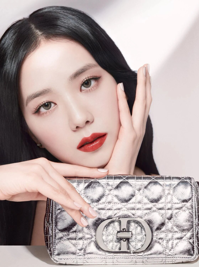 Tập tinKim Jisoo at the Dior PopUp Store Opening Event on August 19  2019 14png  Wikipedia tiếng Việt