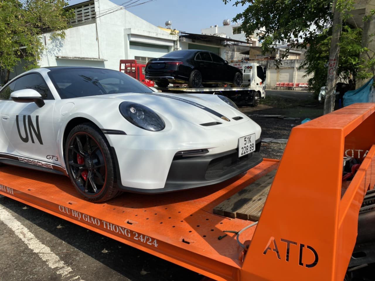 Đại gia cà phê Trung Nguyên sắm Porsche 911 GT3 2022 giống của Nguyễn Quốc Cường, vừa nhận xe đã gắn một chi tiết nhận diện - Ảnh 2. Đại gia cà phê Trung Nguyên sắm Porsche 911 GT3 2022 giống của Nguyễn Quốc Cường, vừa nhận xe đã gắn một chi tiết nhận diện - Ảnh 2.