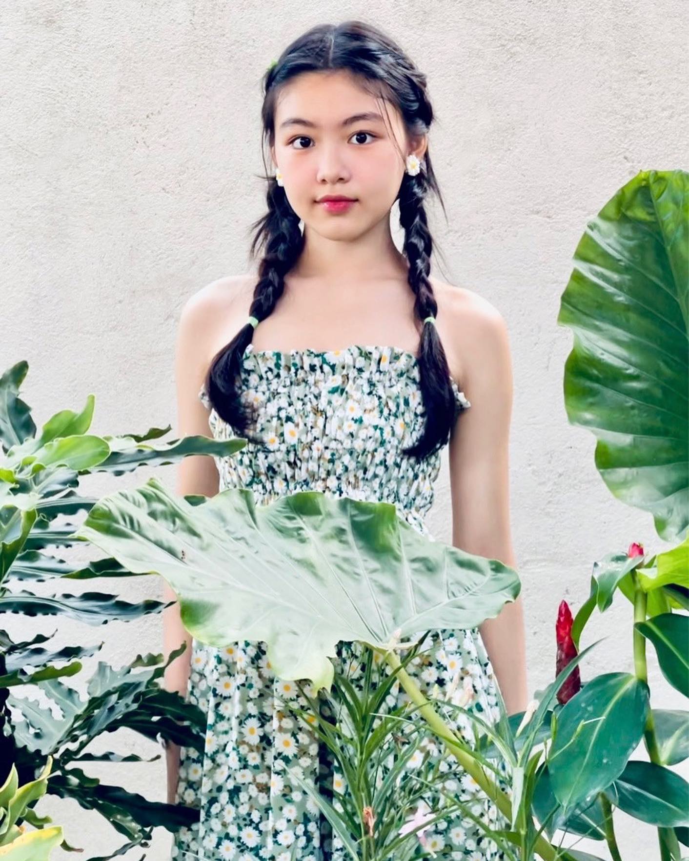 Con gái lớn nhà Quyền Linh xinh như mộng với váy công chúa điệu đà, diện chẳng hề sến mà còn sang hết sức - Ảnh 6. Con gái lớn nhà Quyền Linh xinh như mộng với váy công chúa điệu đà, diện chẳng hề sến mà còn sang hết sức - Ảnh 6.