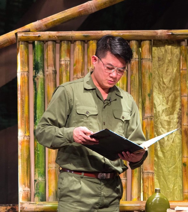 Dàn nghệ sĩ sân khấu gạo cội vào vai 'hãm' nhất nhì phim Việt gần đây - Ảnh 2.