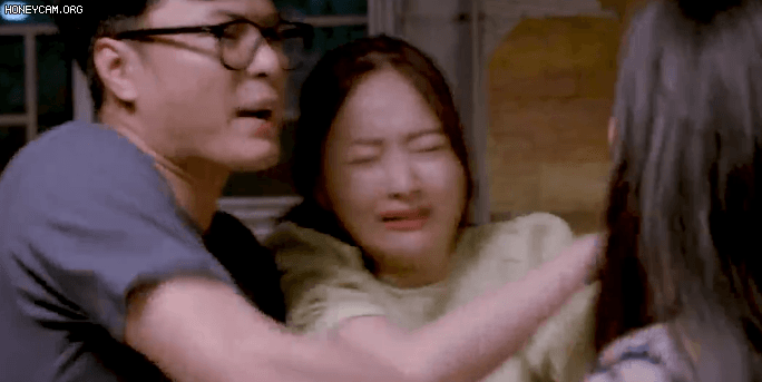 Thương ngày nắng về phần 2: Hóa ra chính Đức (Hồng Đăng) mới là người xô xát với gia đình, gây tổn thương vợ đến mức hối không kịp? - Ảnh 3. Thương ngày nắng về phần 2: Hóa ra chính Đức (Hồng Đăng) mới là người xô xát với gia đình, gây tổn thương vợ đến mức hối không kịp? - Ảnh 3.