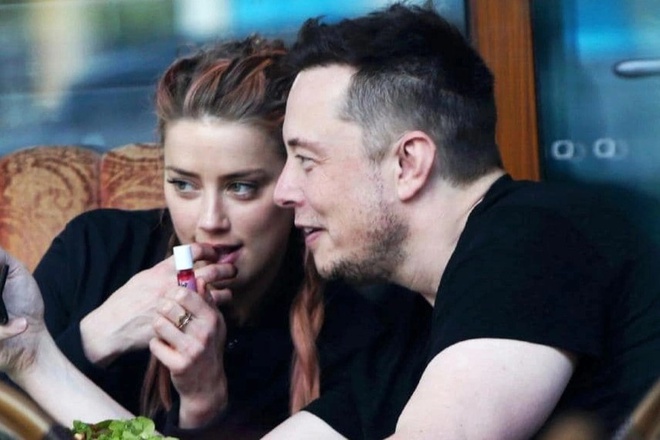 Cặp đôi không tưởng’ Elon Musk - Amber Heard: Chàng mắc hội chứng thần kinh, nàng bị rối loạn tâm thần, coi người tình là ‘lốp dự phòng’ - Ảnh 1. Cặp đôi không tưởng’ Elon Musk - Amber Heard: Chàng mắc hội chứng thần kinh, nàng bị rối loạn tâm thần, coi người tình là ‘lốp dự phòng’ - Ảnh 1.