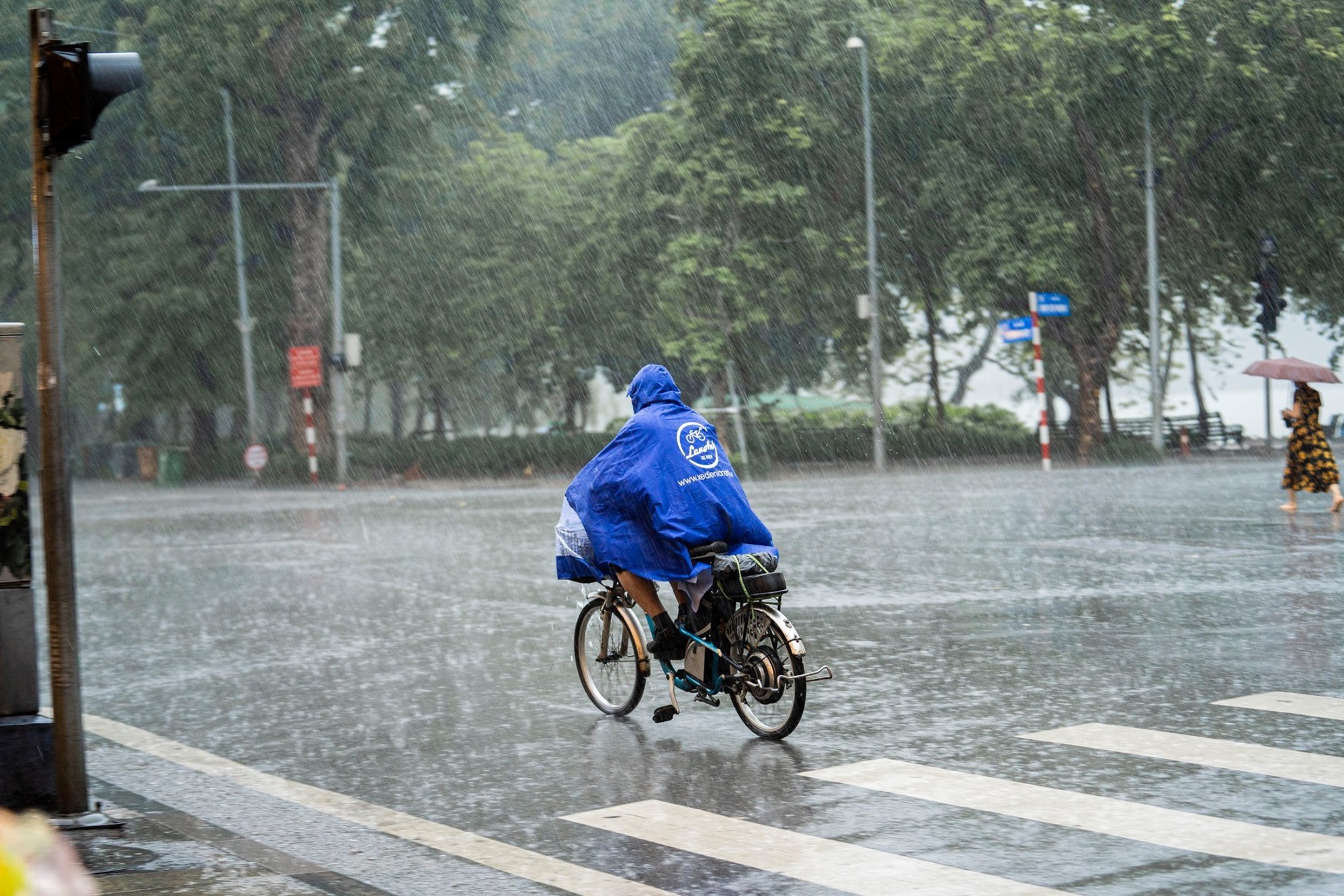 A rare cold air wave in May: In the North, it rains heavily for many days, is a record cold possible?  - Photo 2.