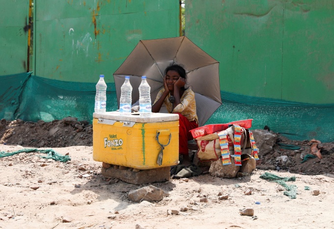 The heat turned India into a hell on earth, reaching the threshold of suffering, killing 25 people - Photo 7.